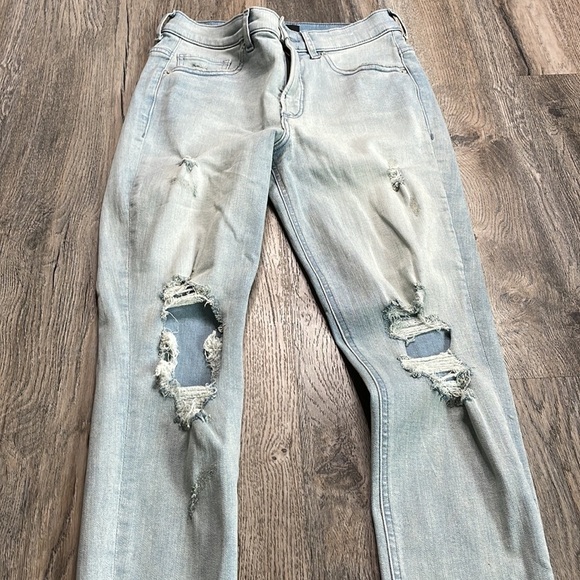 Express Women’s Ankle High Rise, Light Wash, size 2R - Picture 10 of 14